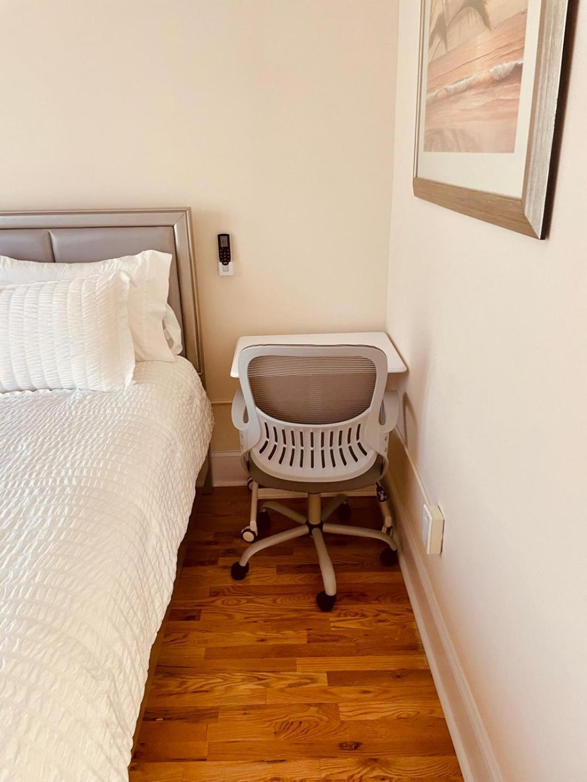 Ooohlala! 2 Beds And 2 Full Baths W/Free Parking Apartman Newark Kültér fotó
