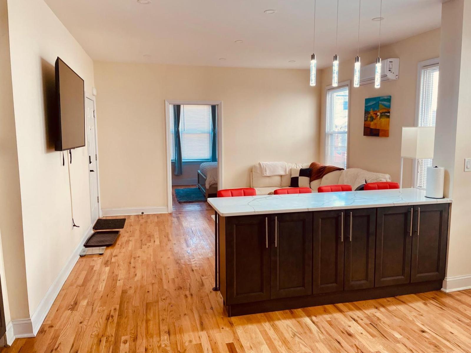 Ooohlala! 2 Beds And 2 Full Baths W/Free Parking Apartman Newark Kültér fotó