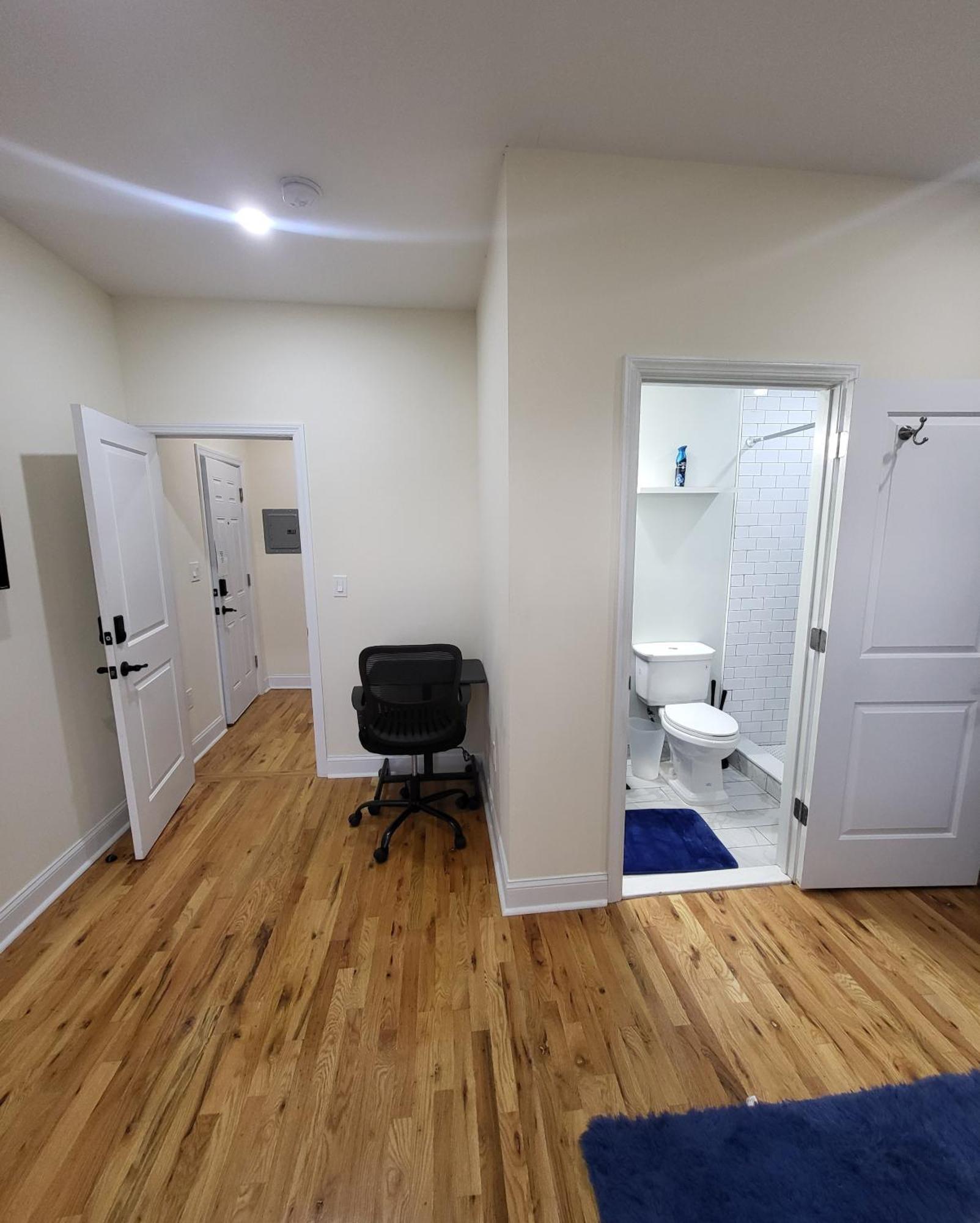 Ooohlala! 2 Beds And 2 Full Baths W/Free Parking Apartman Newark Kültér fotó
