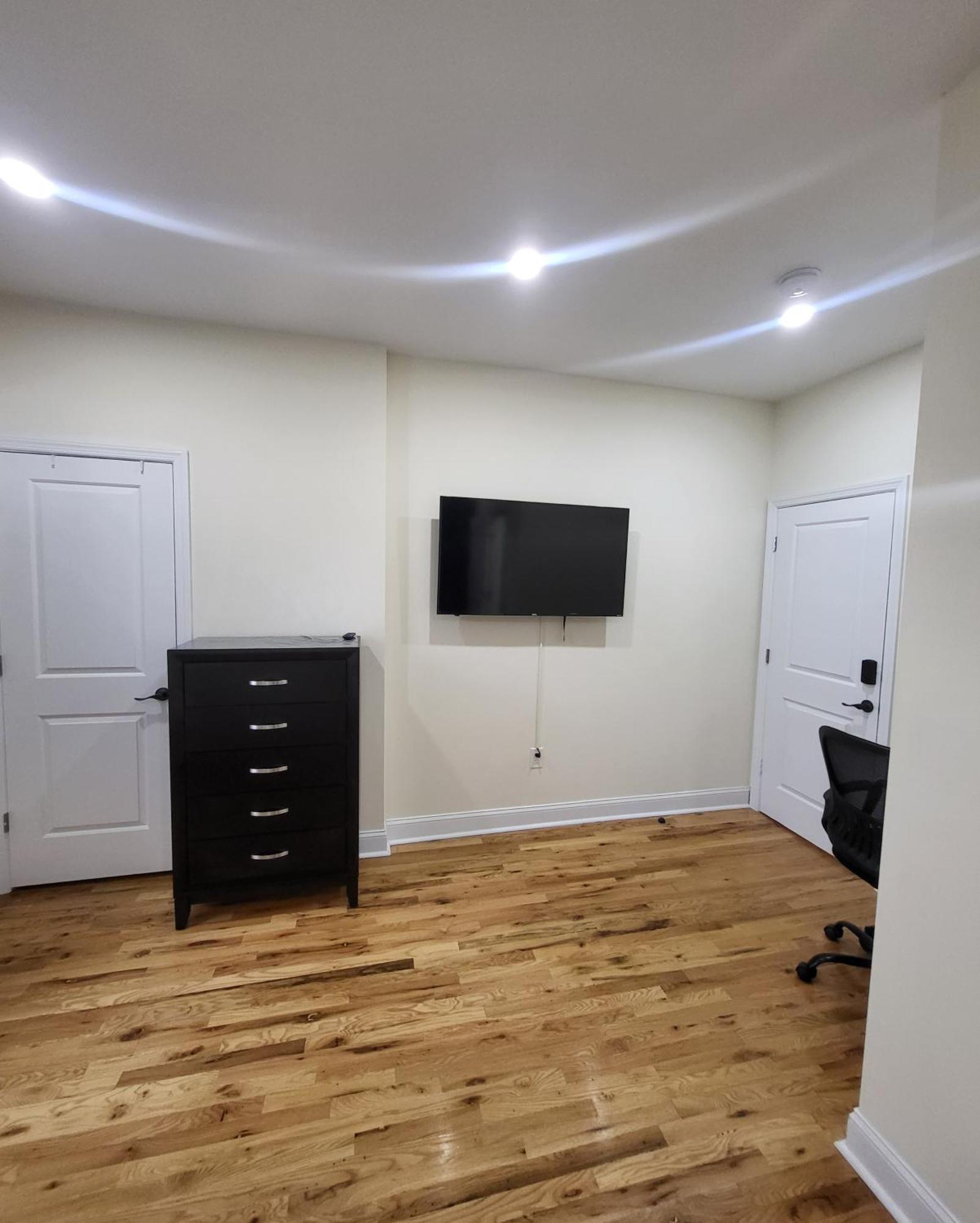 Ooohlala! 2 Beds And 2 Full Baths W/Free Parking Apartman Newark Kültér fotó